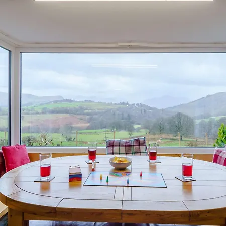 בית נופש 4 Bed In Keswick 86250