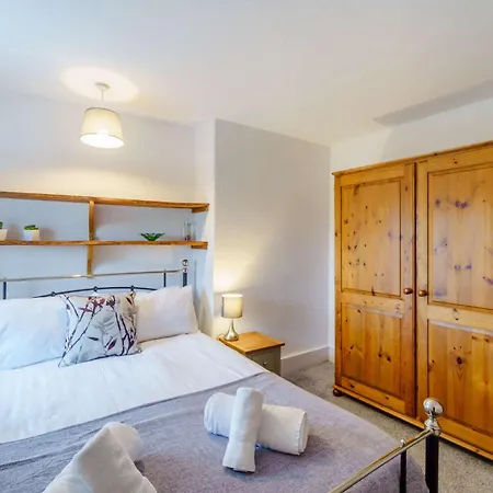 בית נופש 4 Bed In Keswick 86250 *